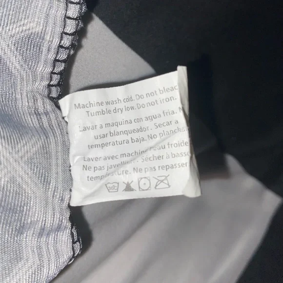 Black patterned romper - Picture 4 of 4